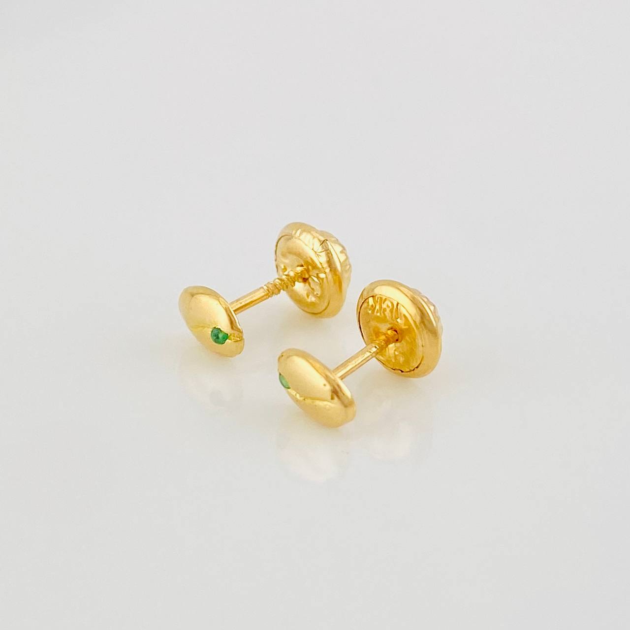 Stud Earrings Coffee Bean 0.65g / in / 4mm 18K Yellow Gold