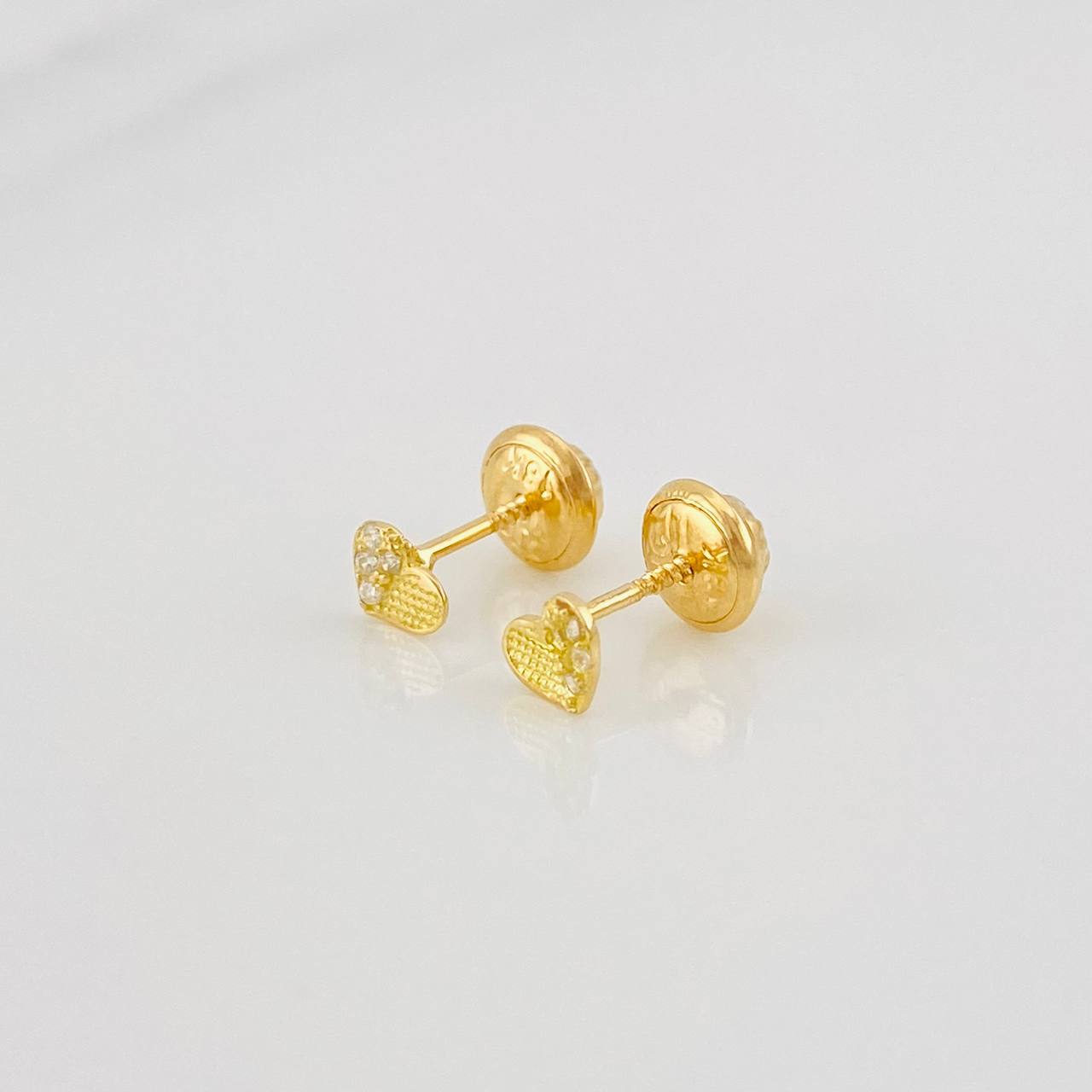 Stud Earrings Heart Medium Sparkle 0.65g / in / 4mm 18K Yellow Gold