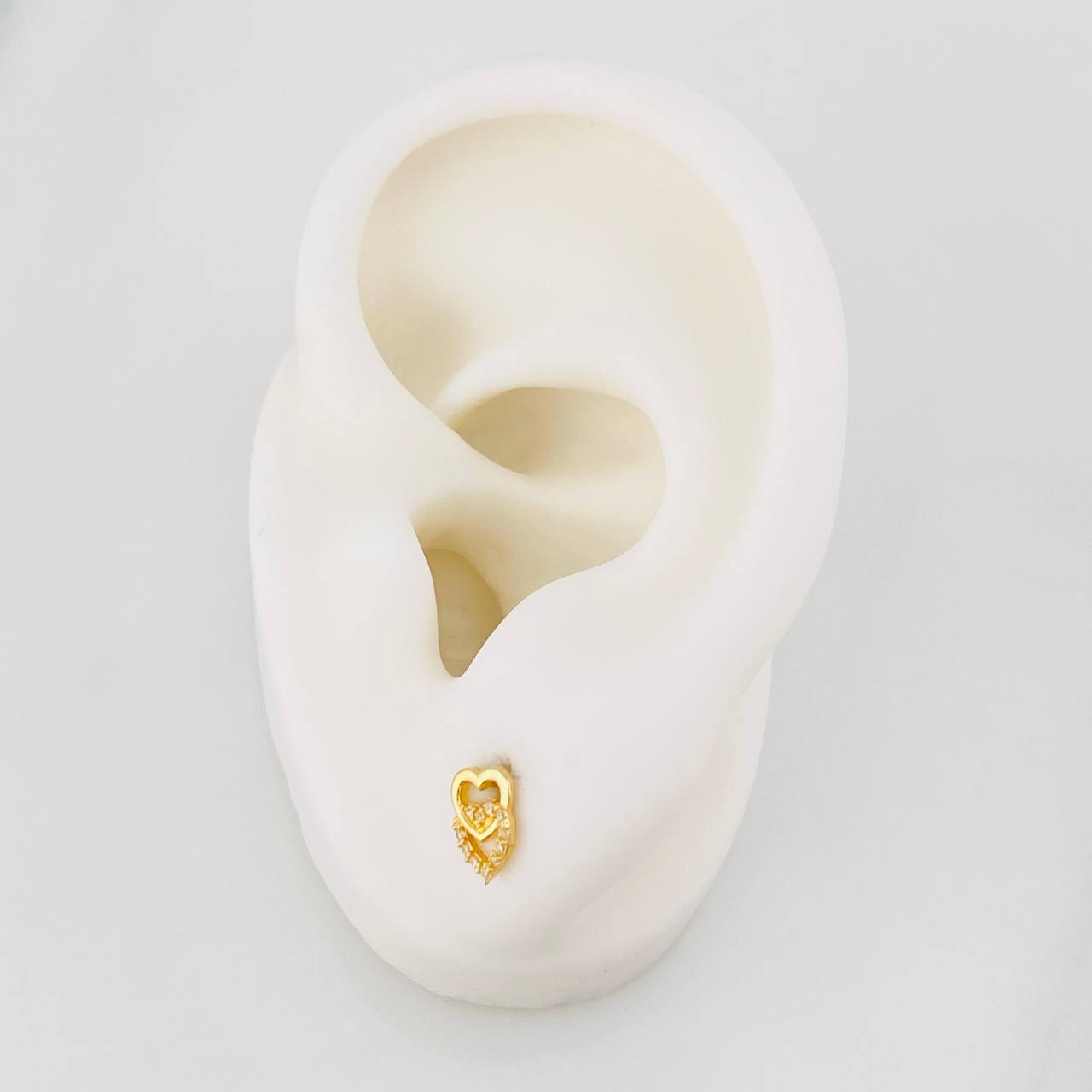Stud Earrings Hearts 0.75g / in / 7mm Yellow Gold 18K