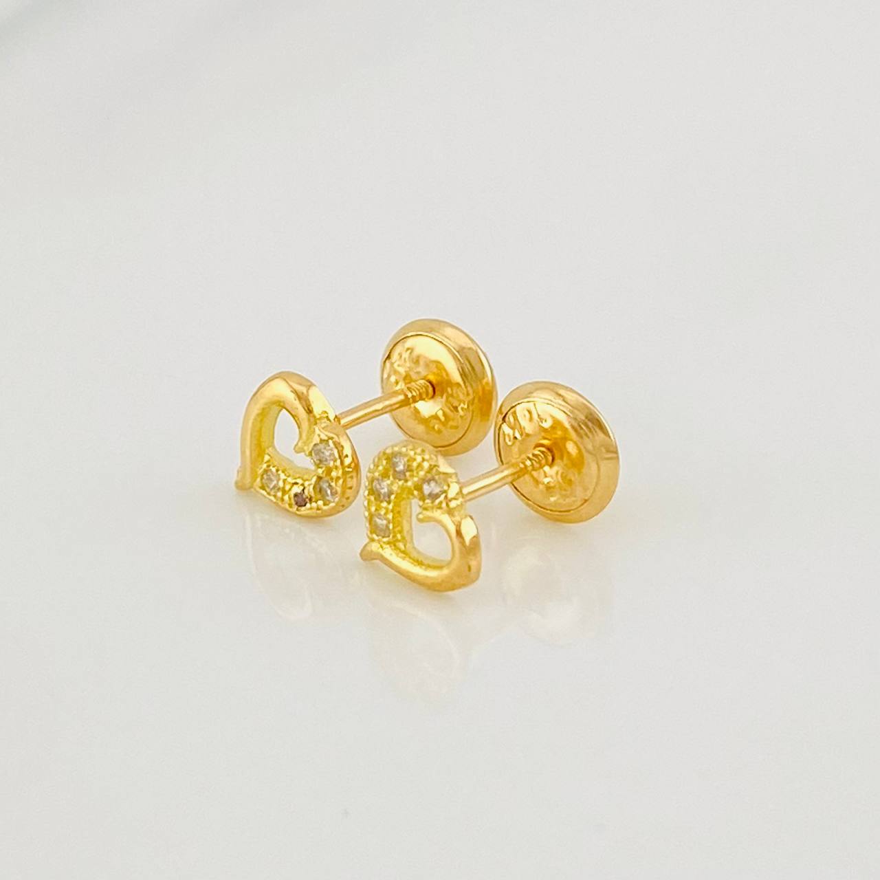 Stud Earrings Heart 0.85g / in / 6mm Yellow Gold 18K