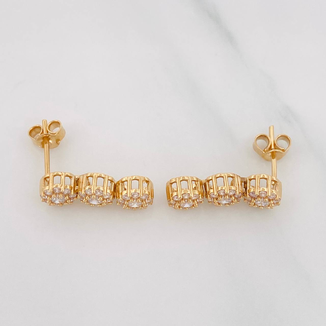 Stud Earrings Circles 3.7g / in / 5.4mm Yellow Gold 18K