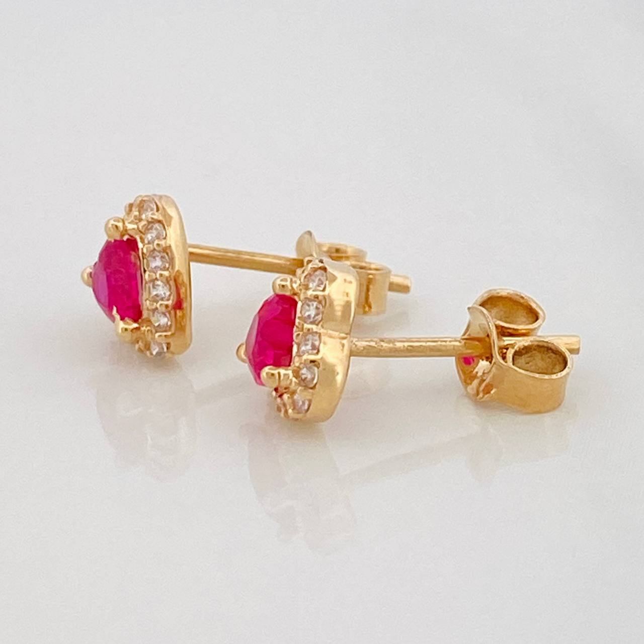 Topos Corazon Tupido 1.55g / in / 6.4mm Oro Amarillo 18K