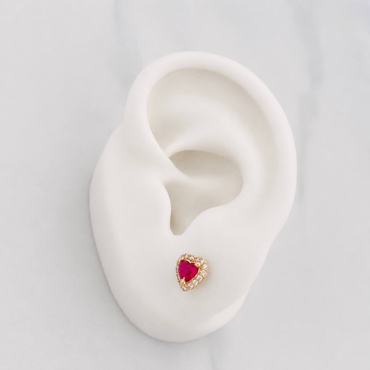 Topos Corazon Tupido 1.55g / in / 6.4mm Oro Amarillo 18K