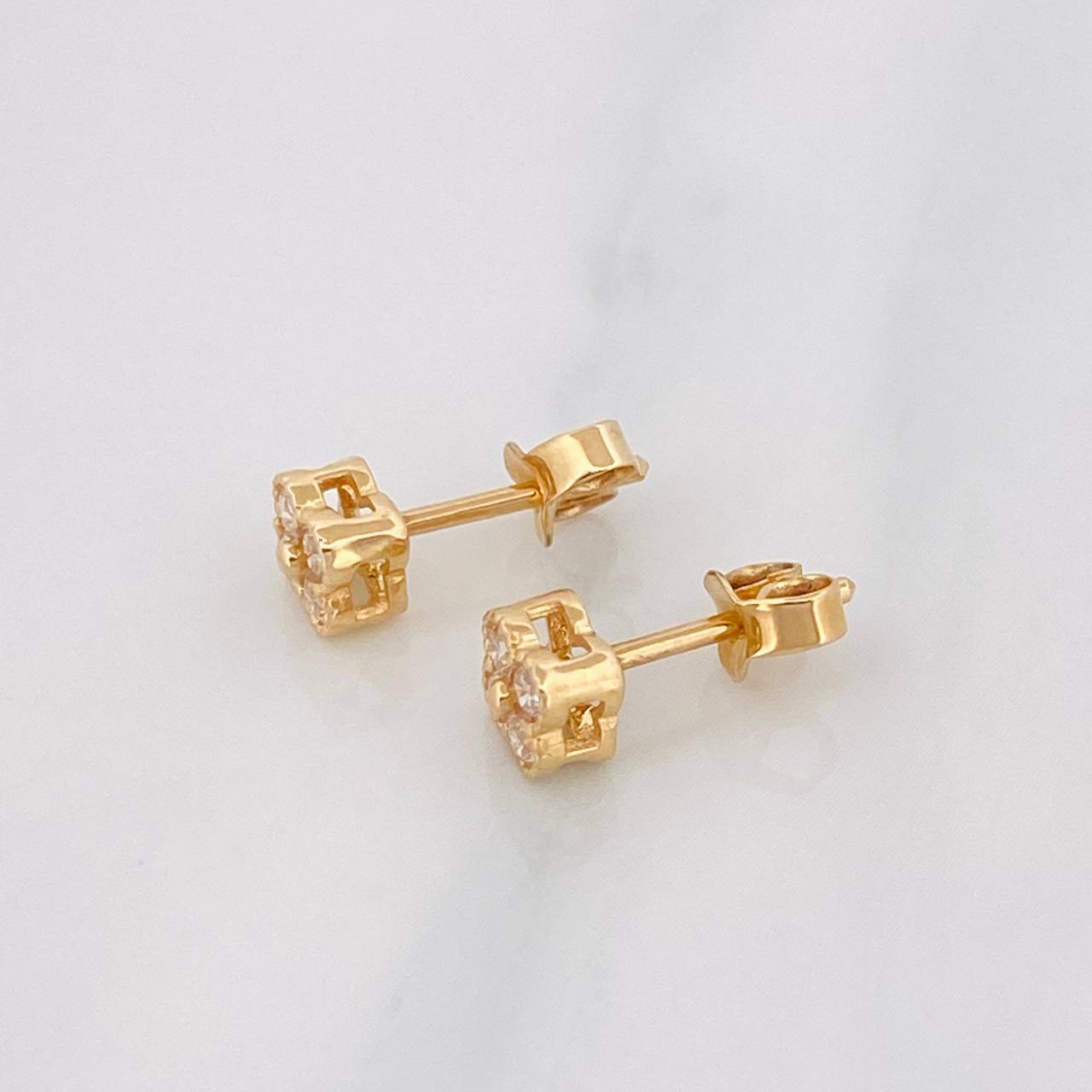 Topos Flor 1.3g / in / 4.85mm Oro Amarillo 18K