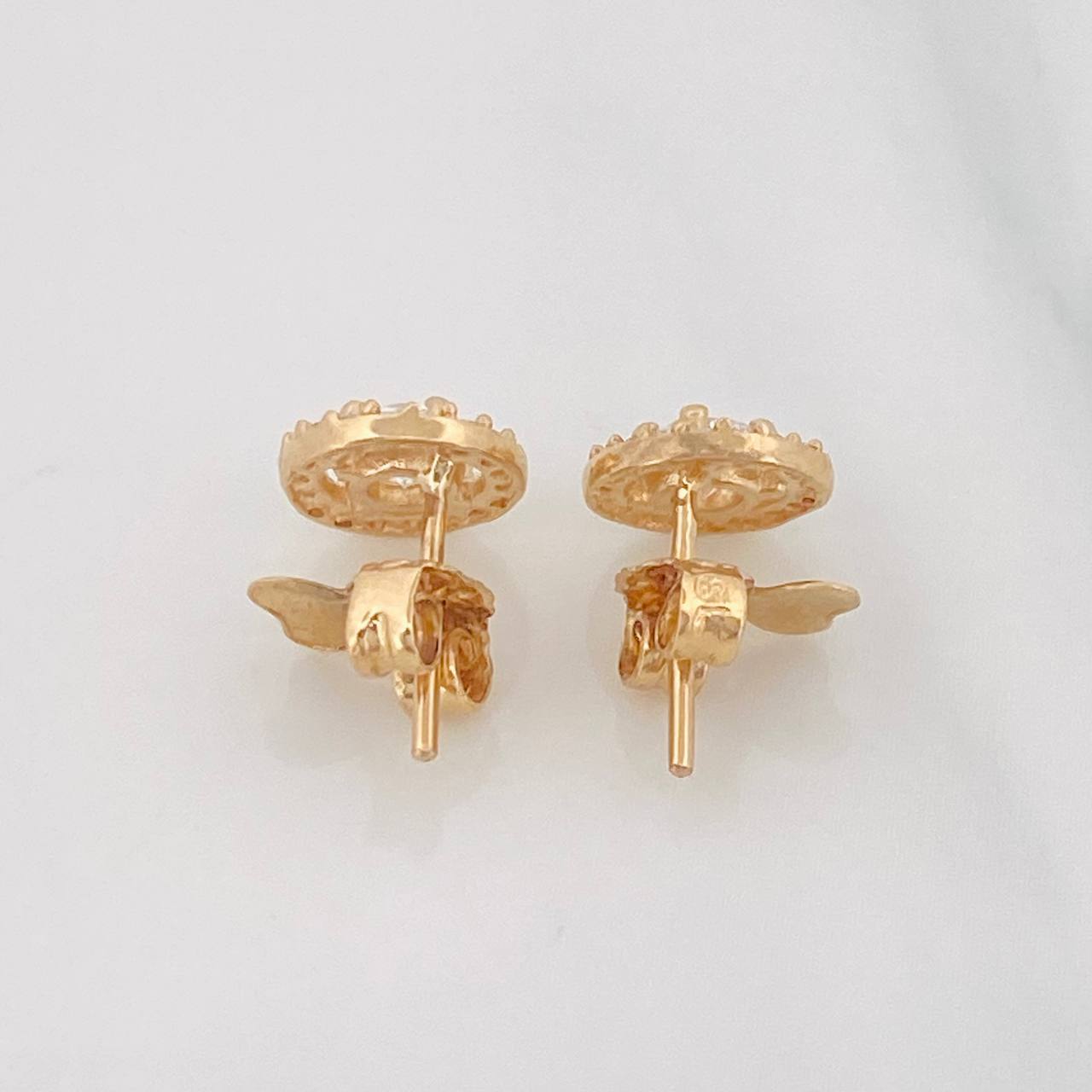 Stud Earrings Circle 2.3g / in / 8.1mm Yellow Gold 18K