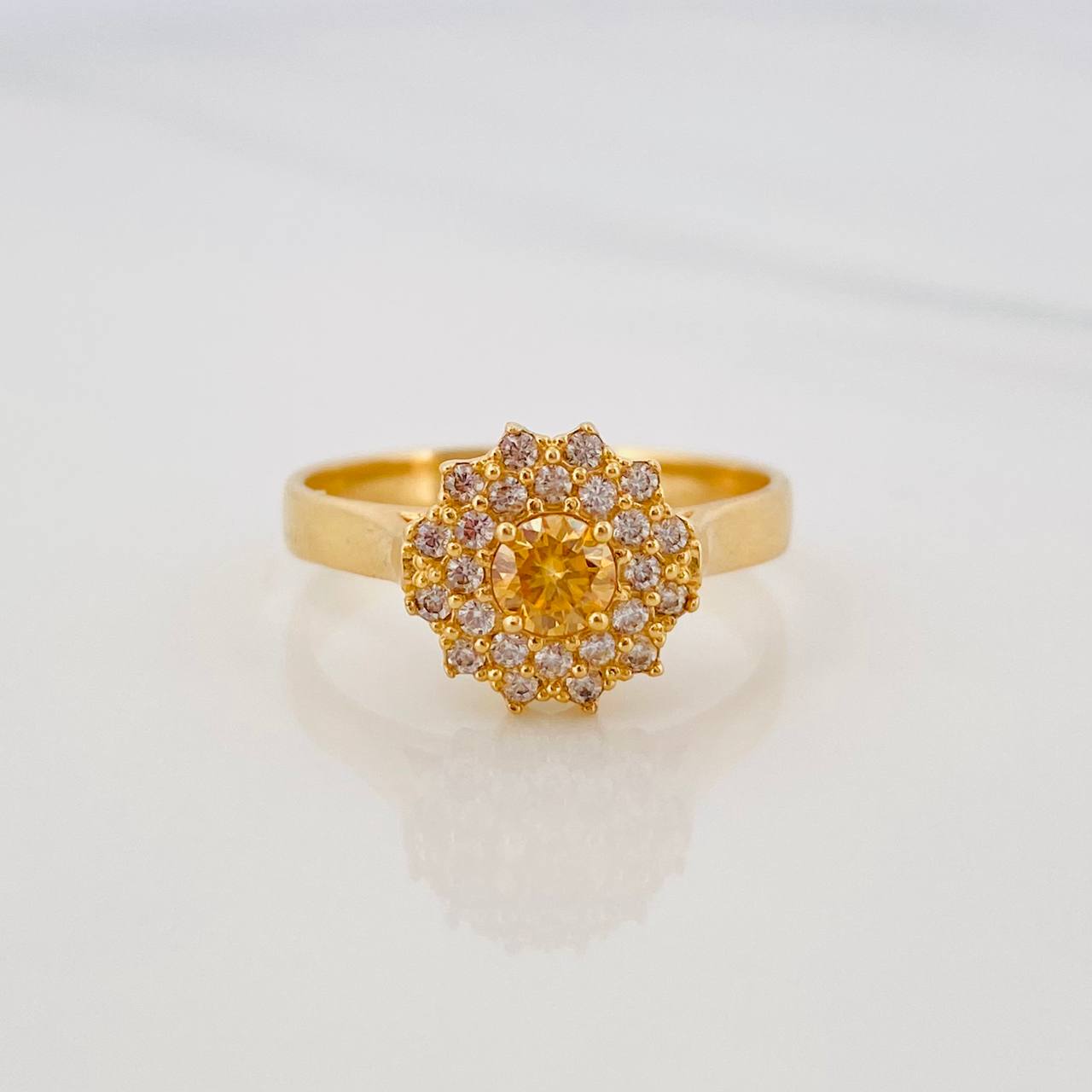 Anillo Halo Flor 3.5g / T6 1/4 Oro Amarillo 18K