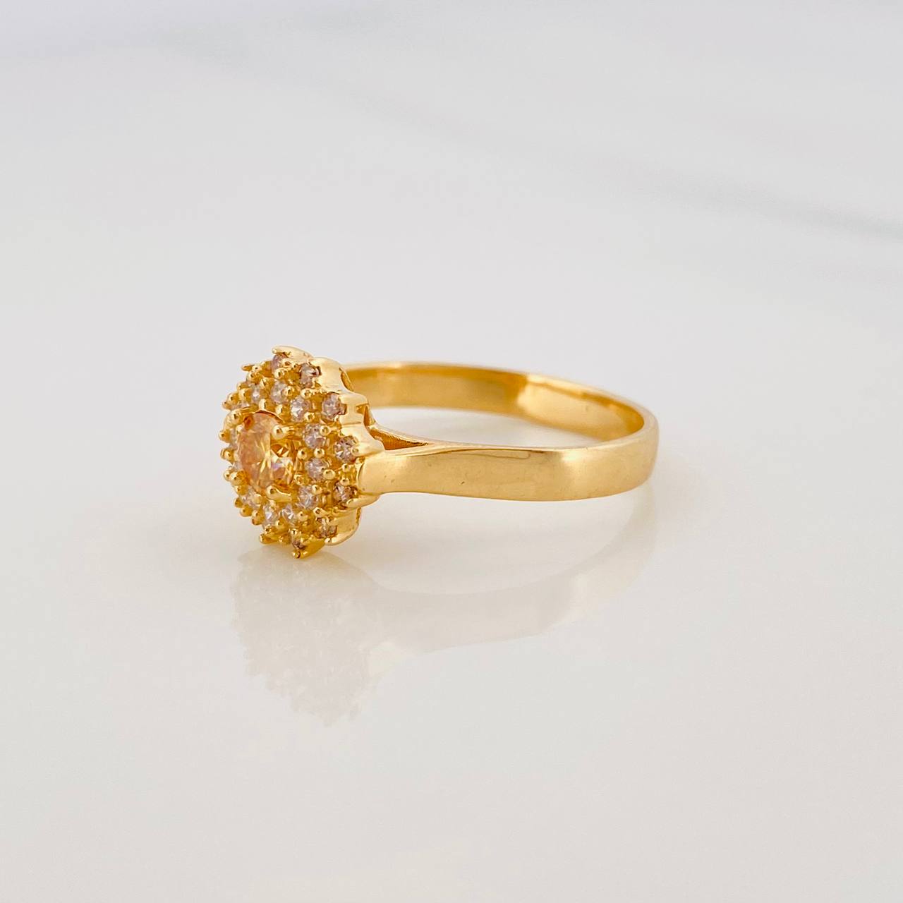 Anillo Halo Flor 3.5g / T6 1/4 Oro Amarillo 18K