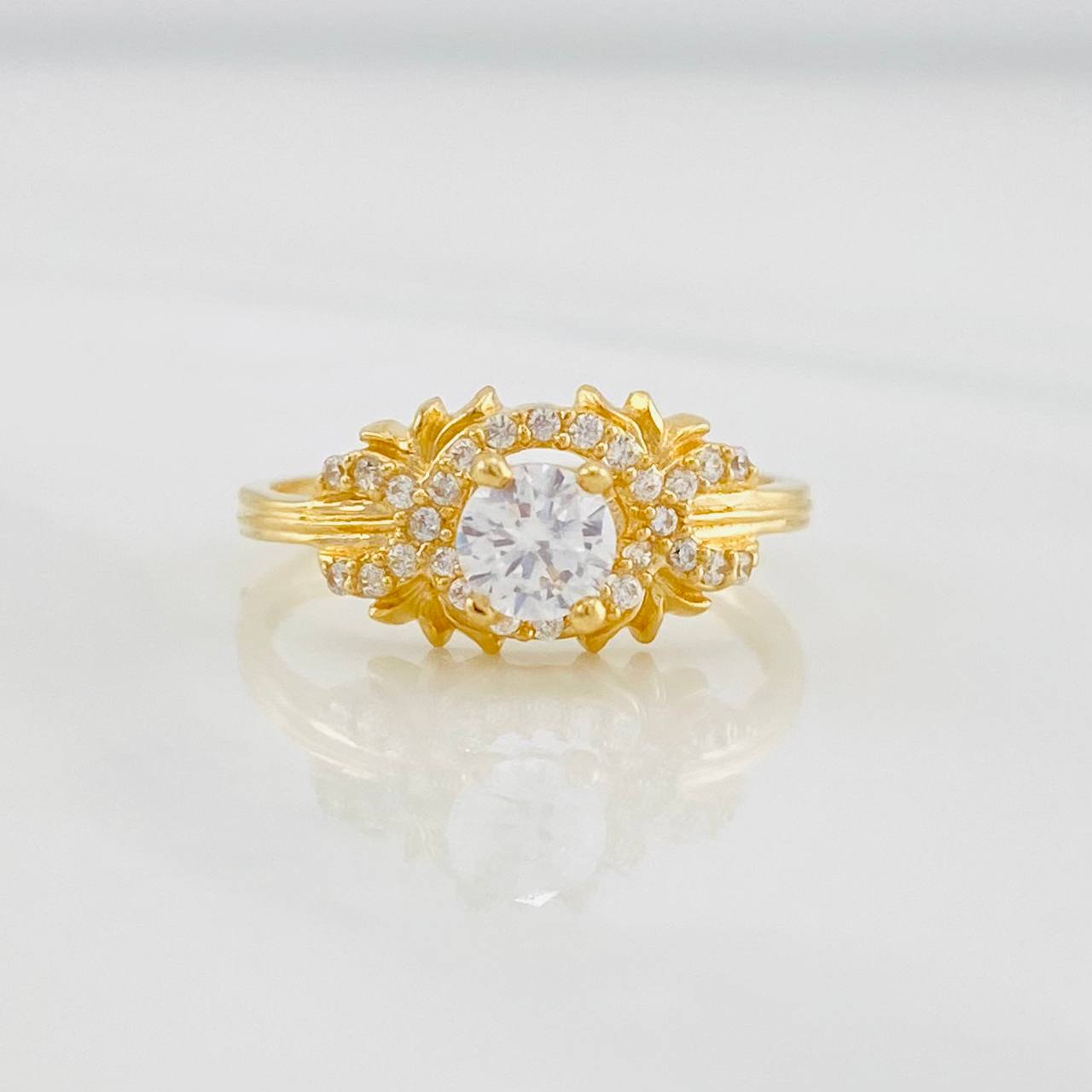 Anillo Flor Imperial 2.35g / T5 1/2 Oro Amarillo 18K