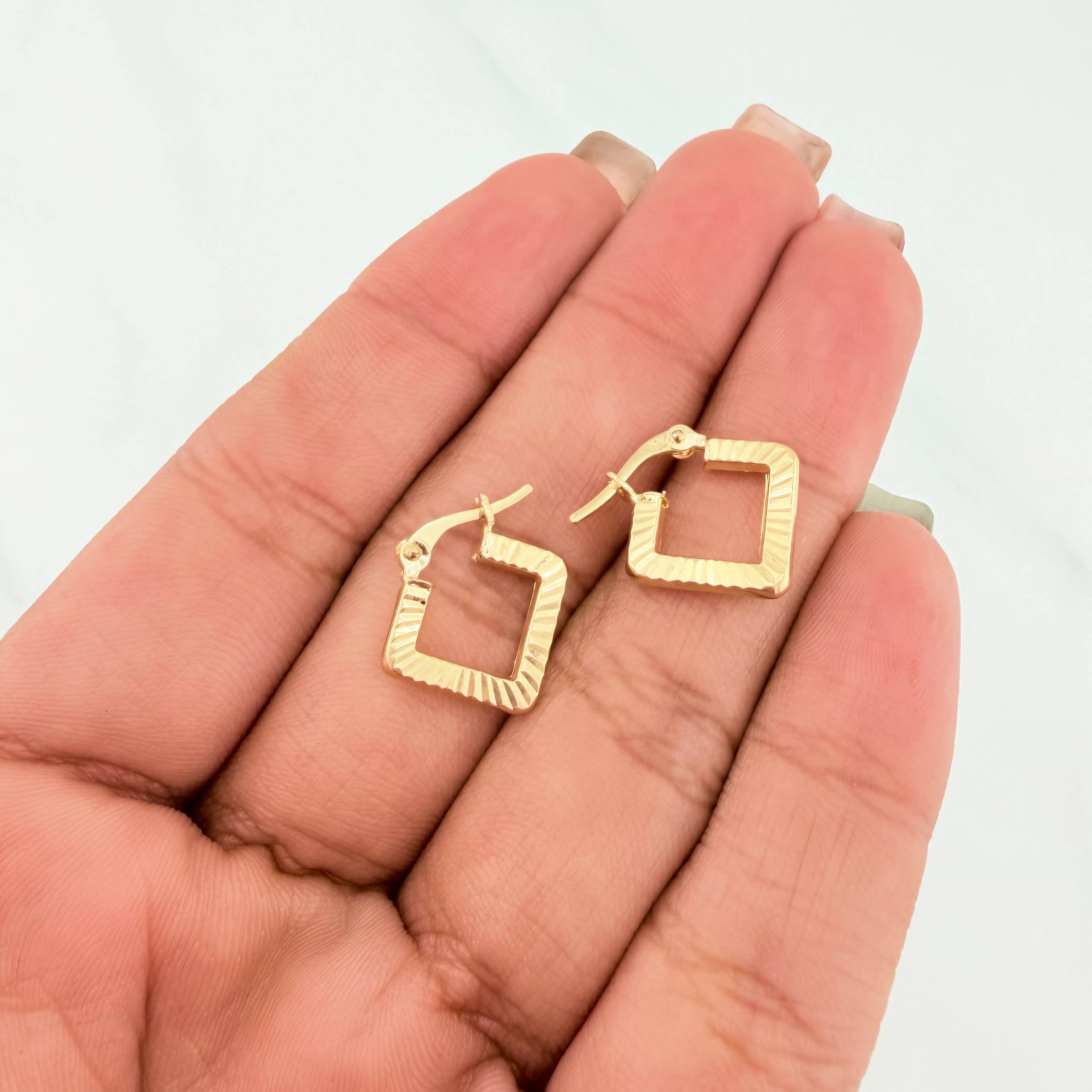 Candongas Rombo 1.3 g / 1/2 in Oro Amarillo 18K