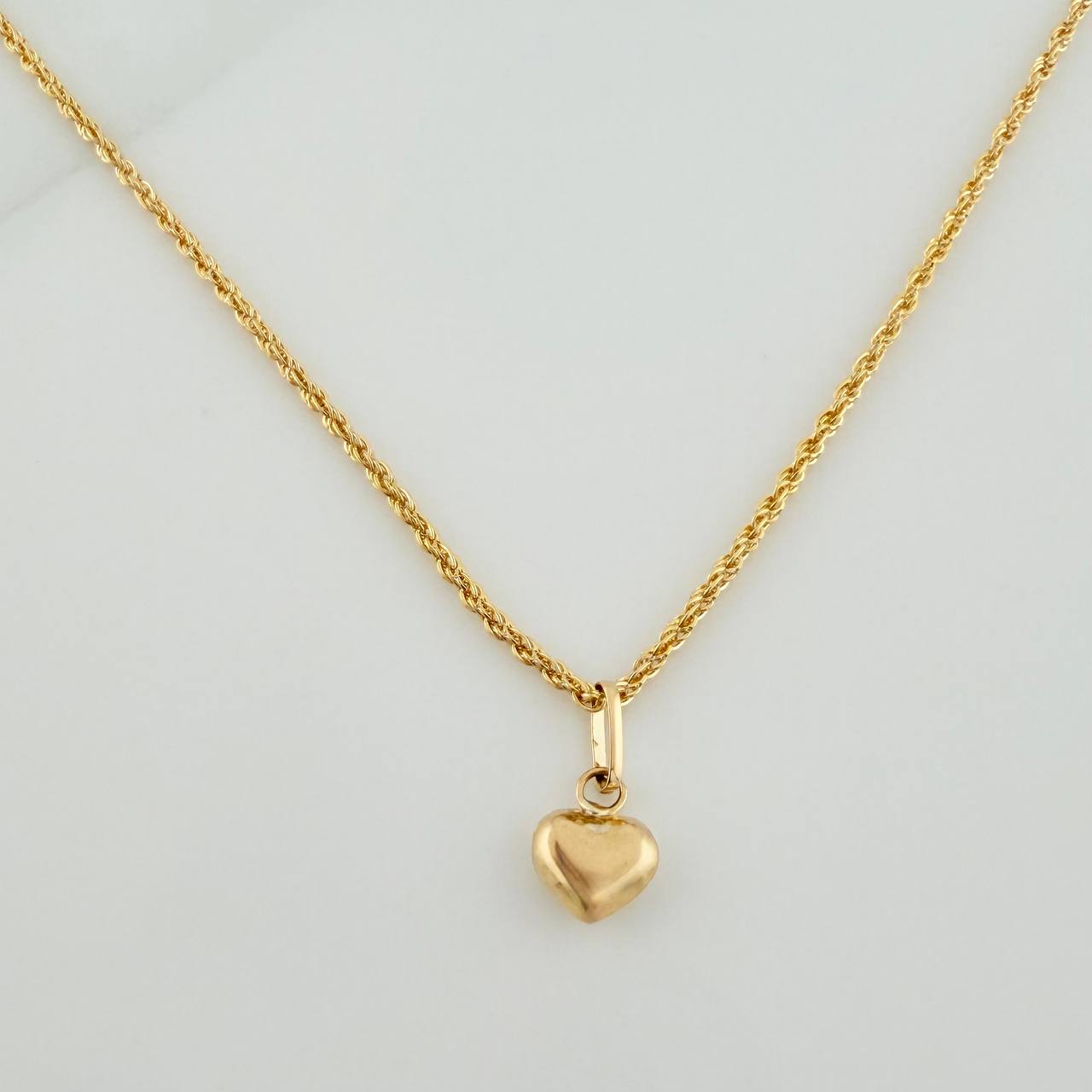 Set Cadena y Dije Lazo + Corazon 1.1gr / 15 3/4 in / 1.24mm Oro Amarillo 18K (Oferta) &
