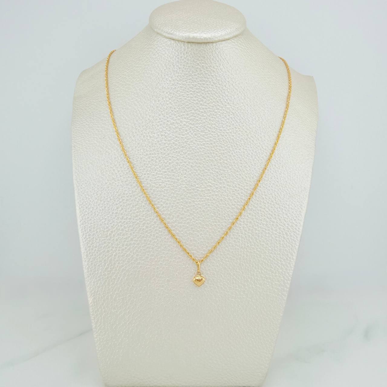 Set Cadena y Dije Lazo + Corazon 1.1gr / 15 3/4 in / 1.24mm Oro Amarillo 18K (Oferta) &