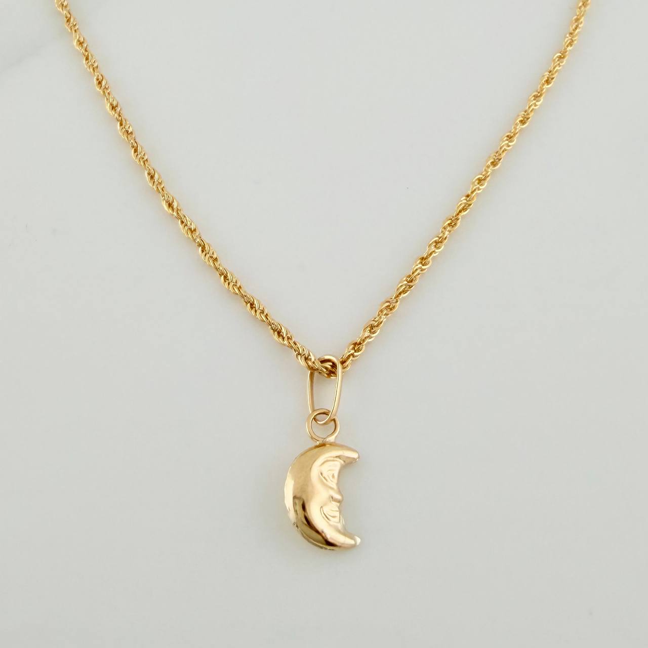Set Cadena y Dije Lazo + Luna 1.1gr / 15 1/2 in / 1.14mm Oro Amarillo 18K (Oferta) &