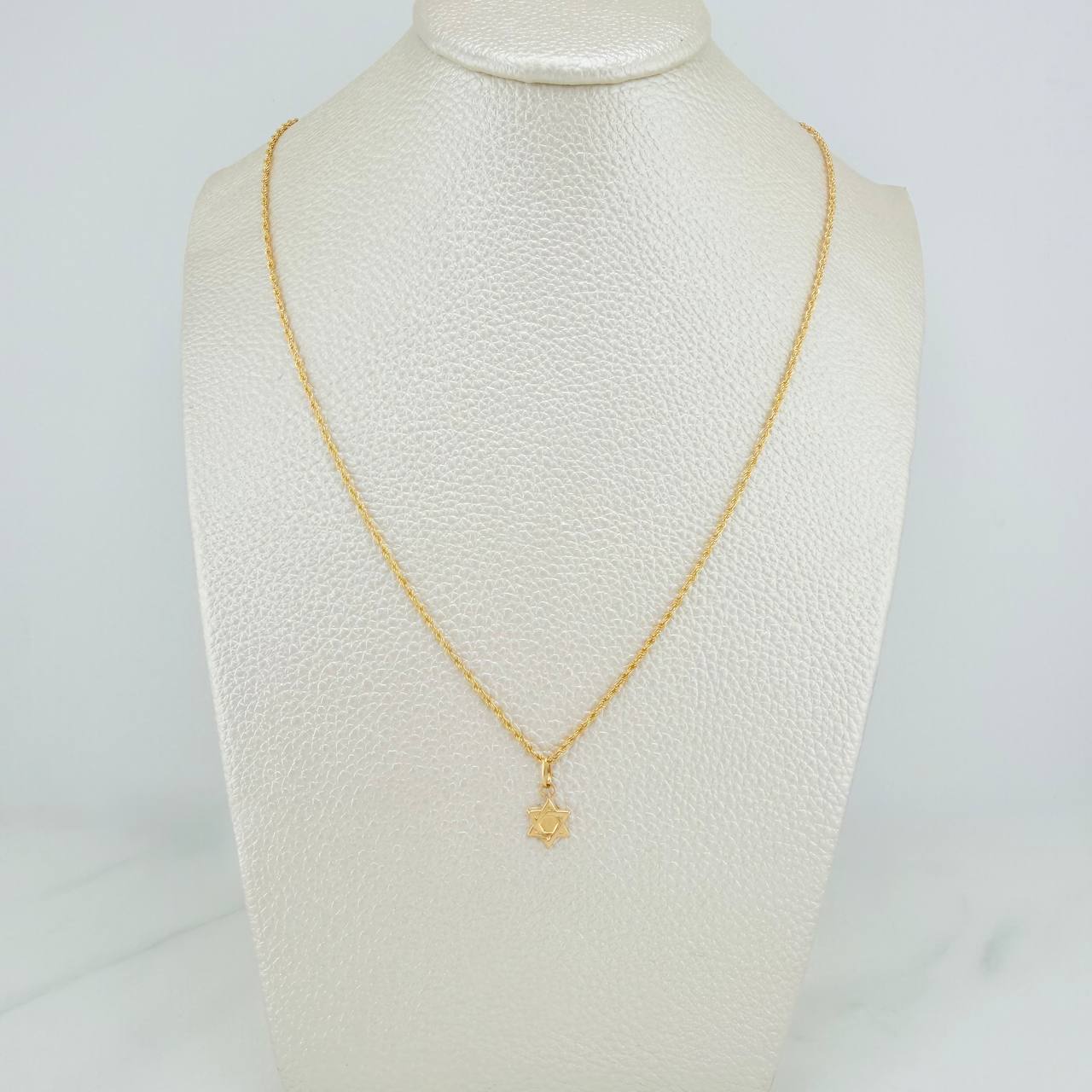 Set Cadena y Dije Lazo + Estrella David 1.05gr / 15 3/4 in / 1.09mm Oro Amarillo 18K (Oferta) &