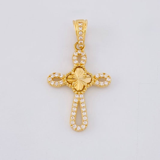 Dije Cruz Trébol Diamantado 1.8g / 1 1/4 in Oro Amarillo 18K