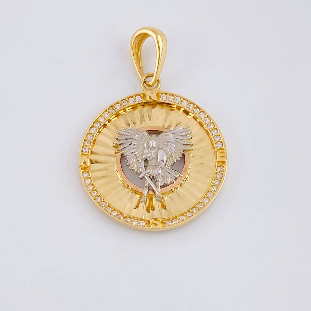 Dije Circulo San Miguel 4.5g / 1 1/4 in Dos Oros Amarillo Blanco 18K