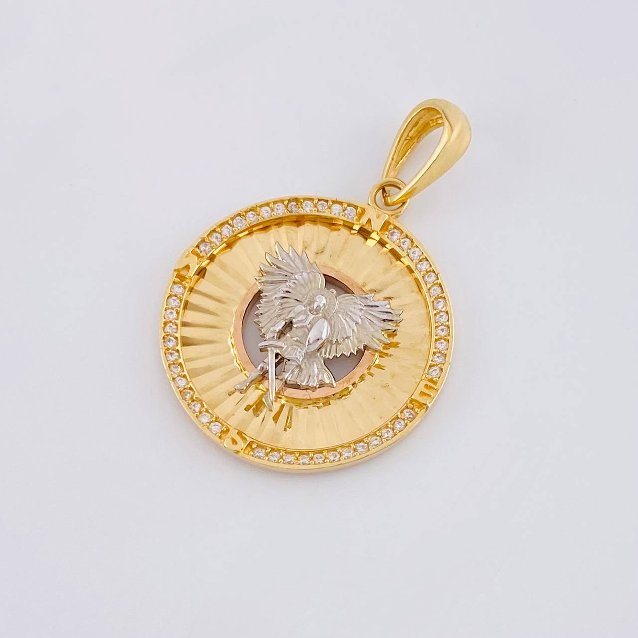 Dije Circulo San Miguel 4.5g / 1 1/4 in Dos Oros Amarillo Blanco 18K