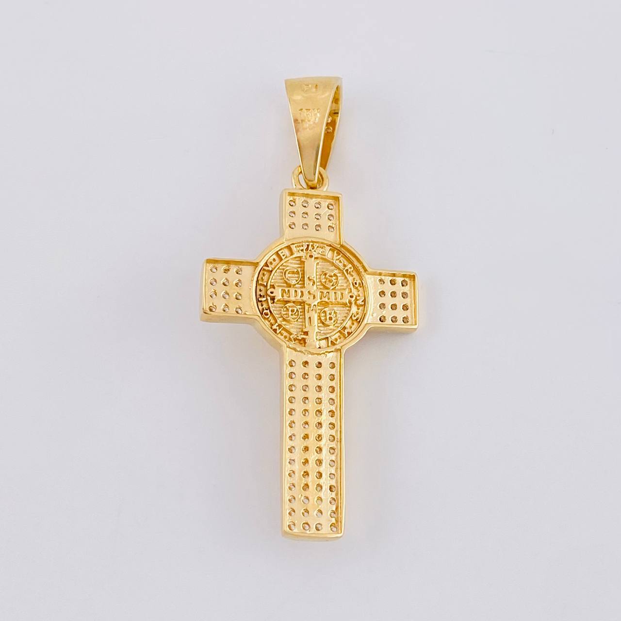 Dije Cruz Cristo San Benito 6.2g / 1 3/4 in Dos Oros Amarillo Blanco 18K