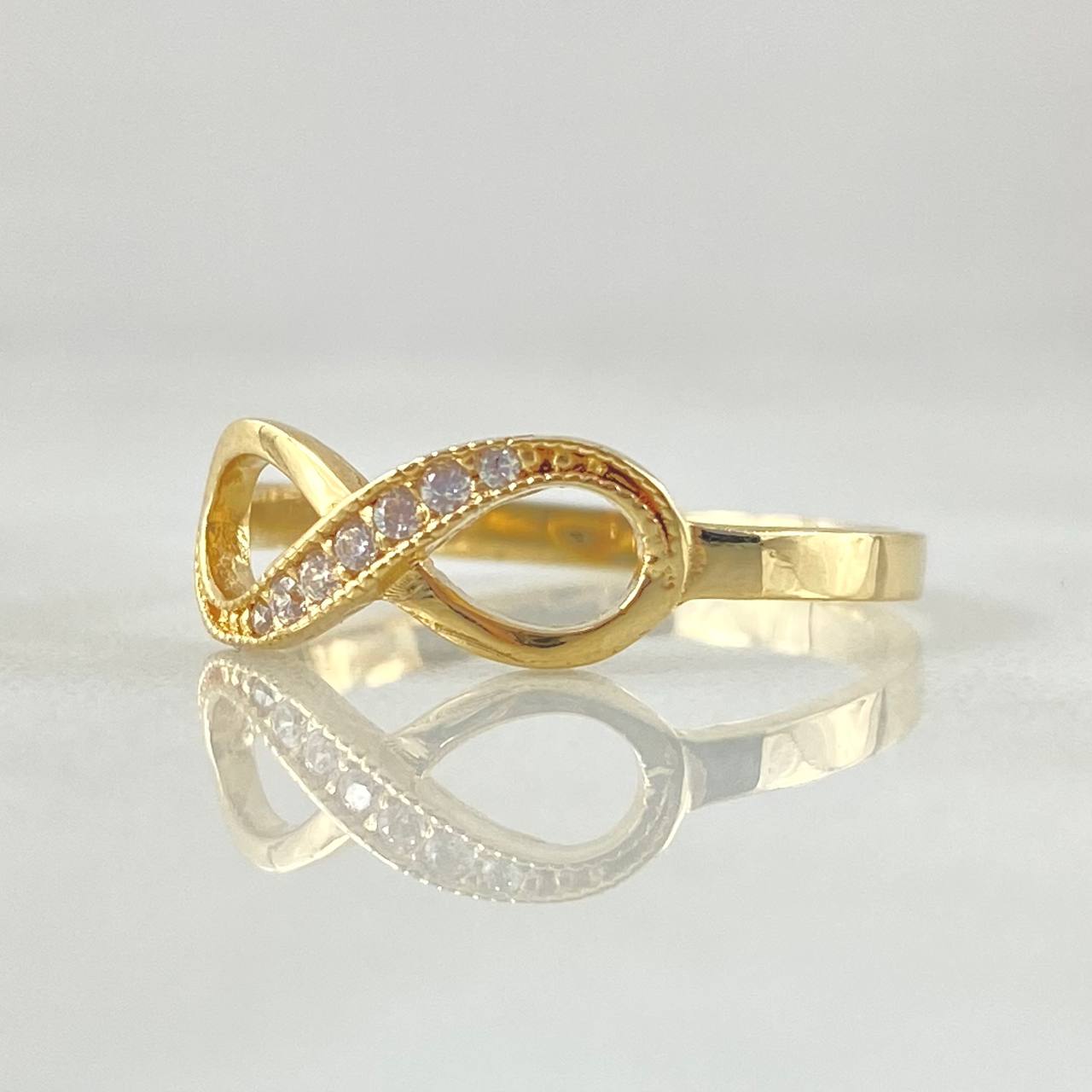 Partial Infinity Ring 1.75gr / Size 6 3/4 / 18K Gold -