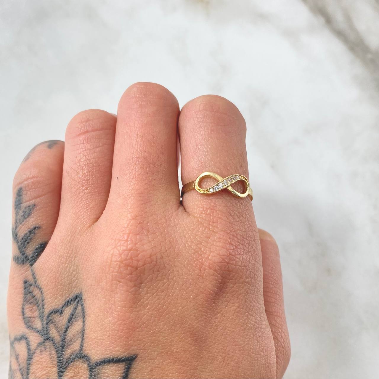 Anillo Infinito 1.5gr / T6 3/4 / Oro Amarillo 18K *