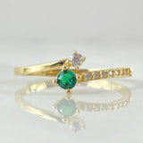 Embraced Star Ring 1.5gr / Size 7 / 18K Gold