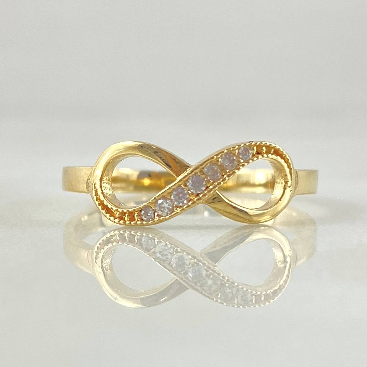 Partial Infinity Ring 1.6gr / Size 6 1/2 / 18K Gold