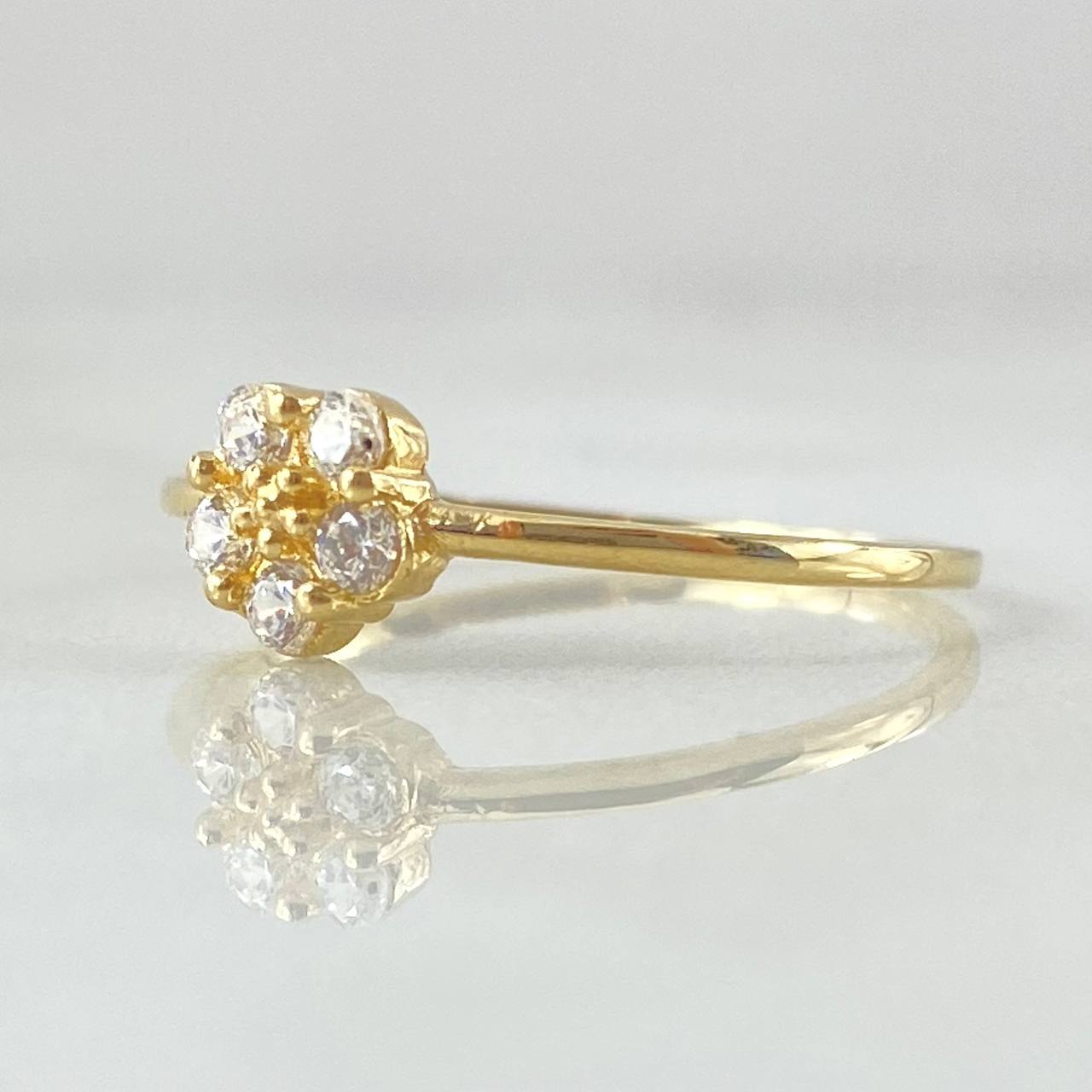 Sakura Flower Ring 1.3gr / Size 7 1/4 / 18K Gold