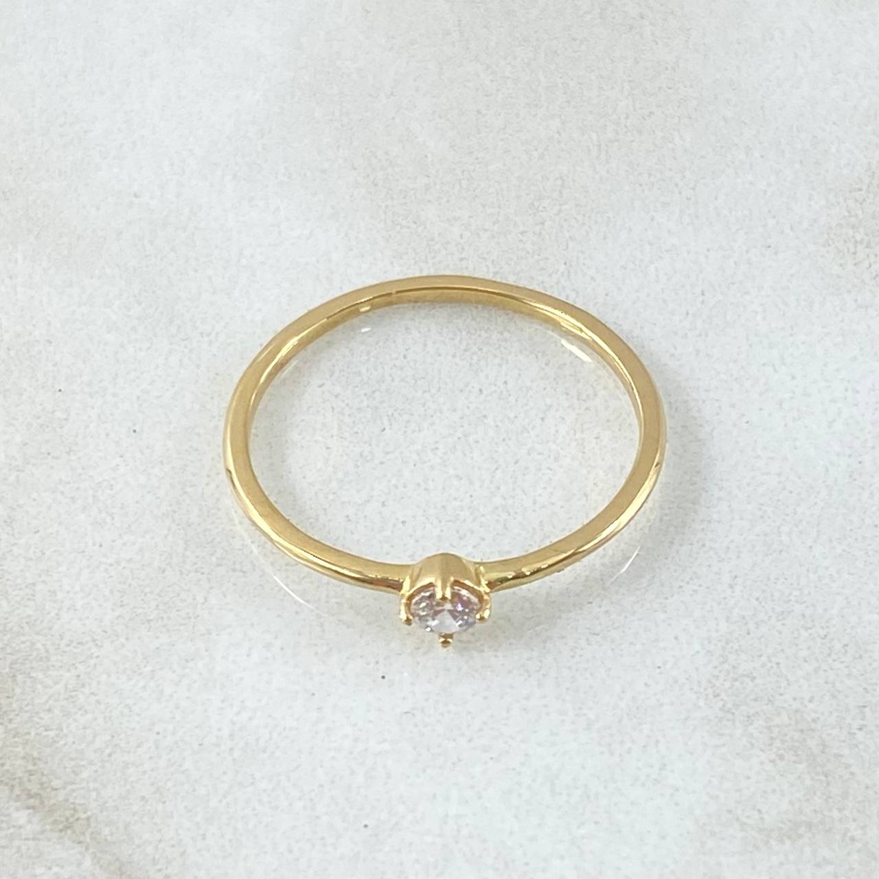 Smooth Petit Solitaire Ring 1.05gr / Size 5 1/2 / 18K Gold -