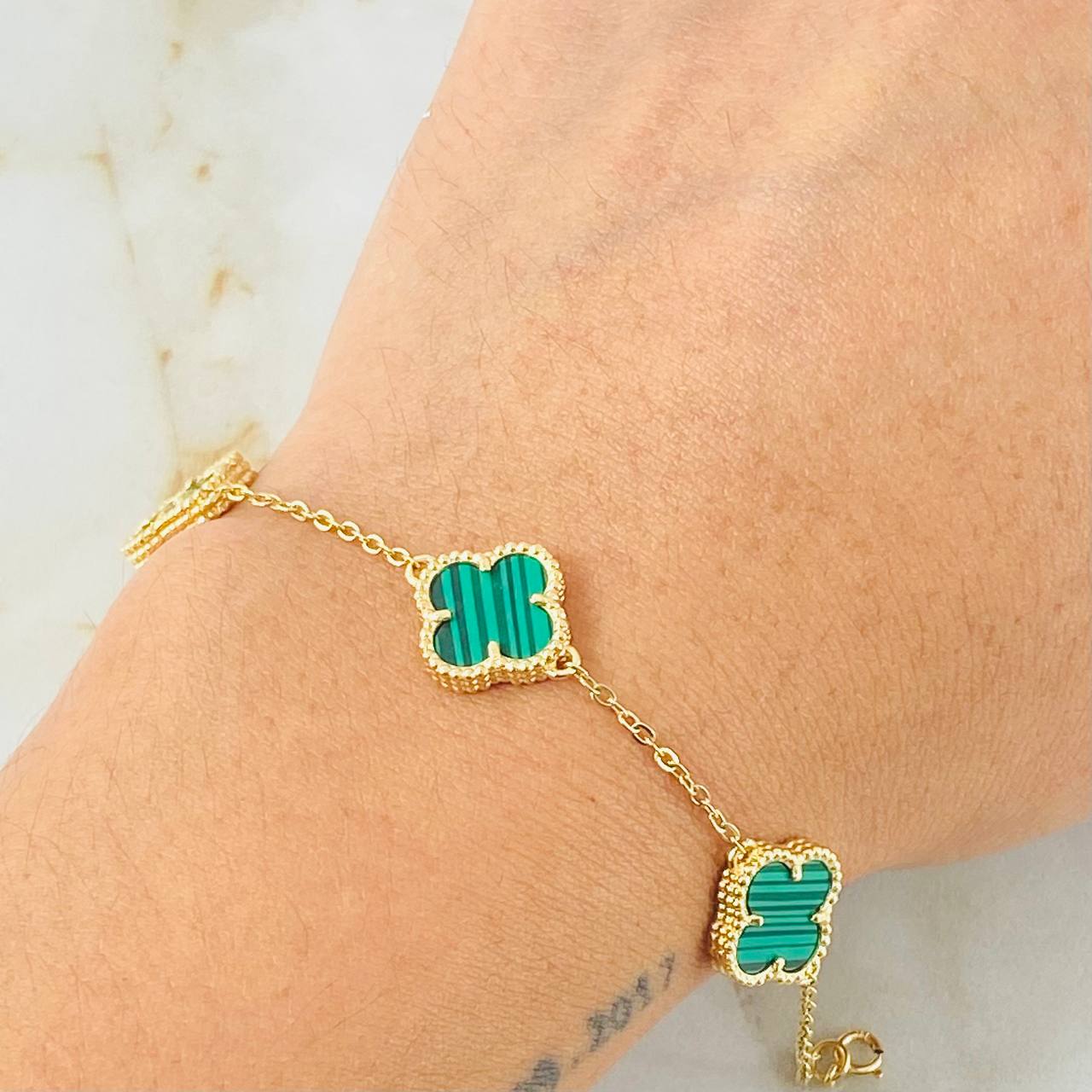 Pulso Aro seguido Trebol Malaquita Verde 5.1gr / 7 3/4 in / 12mm Oro Amarillo Nac.Esp. 18K