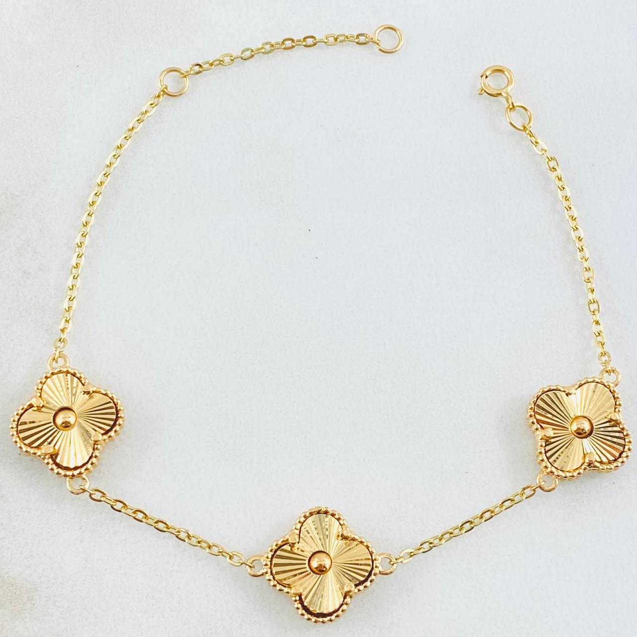 Pulso Trebol Diamantado 5.5gr / 7 in / Oro Amarillo Nac.Esp. 18K