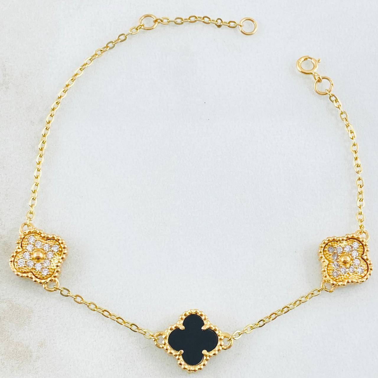 Clover Bracelet Black Onyx Diamond Cut White Zircon 5.1gr / 7in / 18K Gold