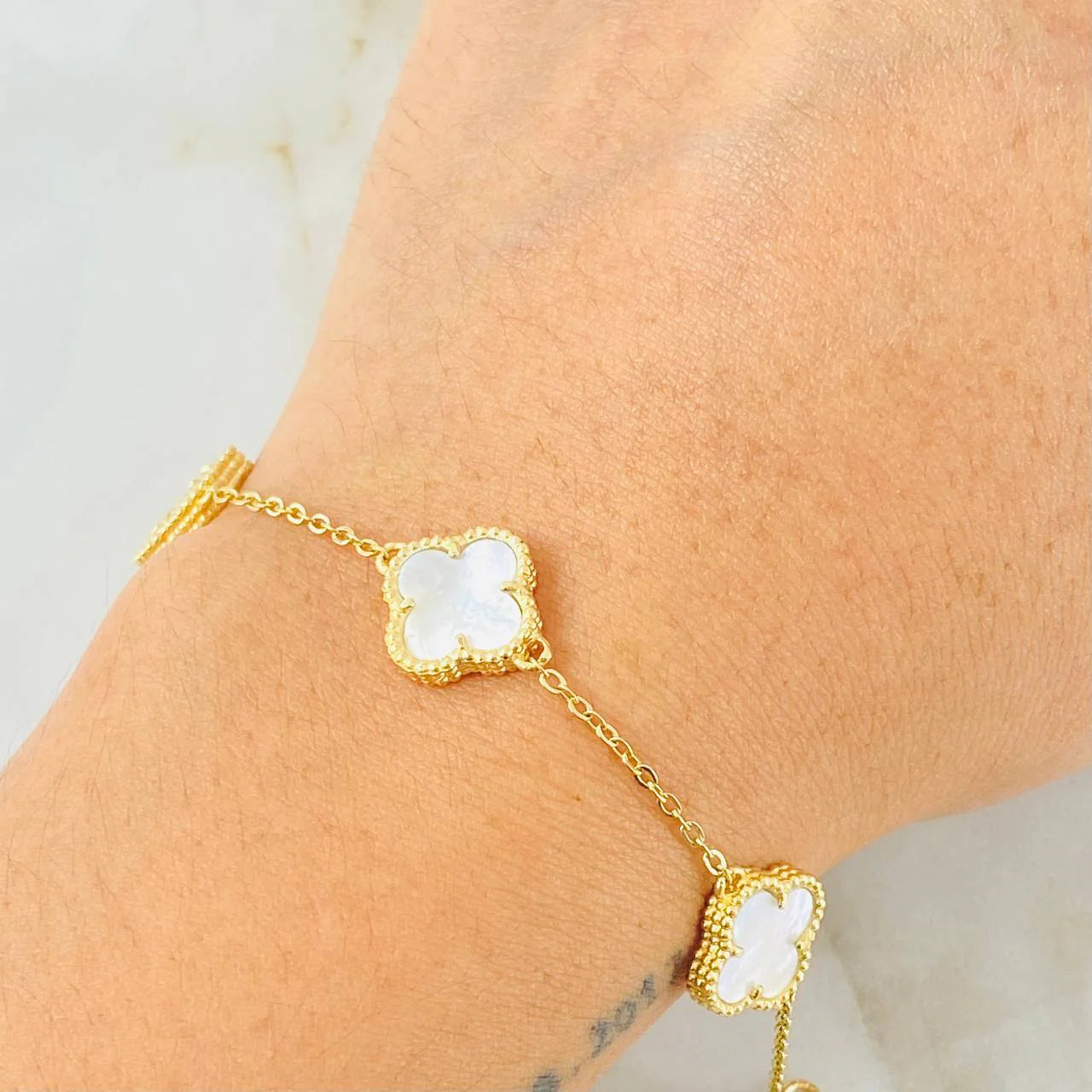 Modular Bracelet Clover White 3.75 g / 6 3/4 in - 6 in / 0.65 mm 18K Yellow Gold