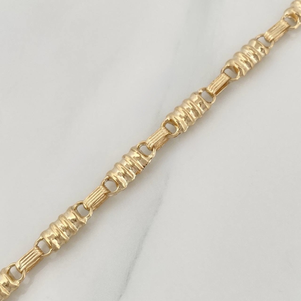 Tobillera Rustica Tornillo 5.3 g / 10 1/2 in / 4.15 mm Oro Amarillo 18K