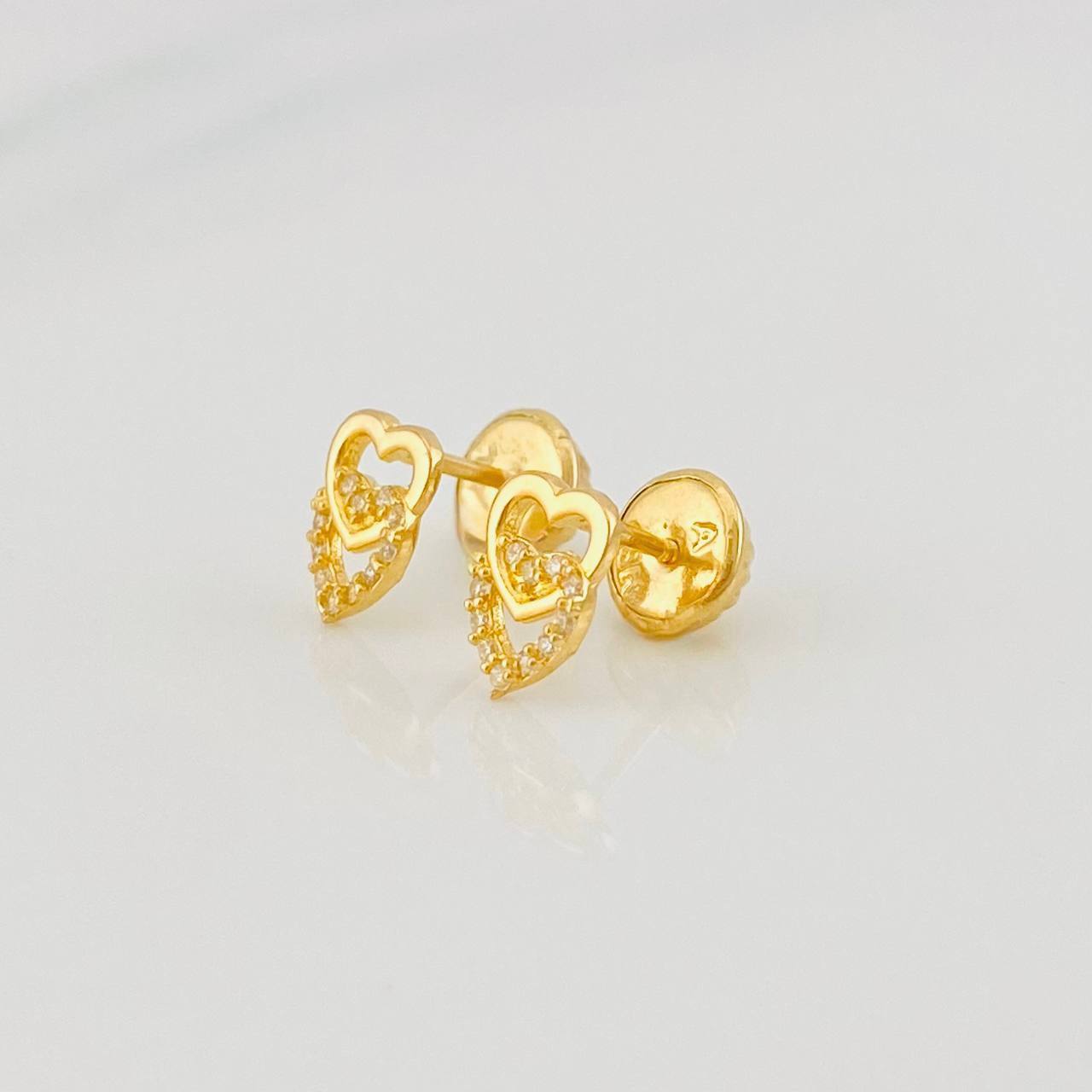 Stud Earrings Hearts 0.75g / in / 7mm Yellow Gold 18K