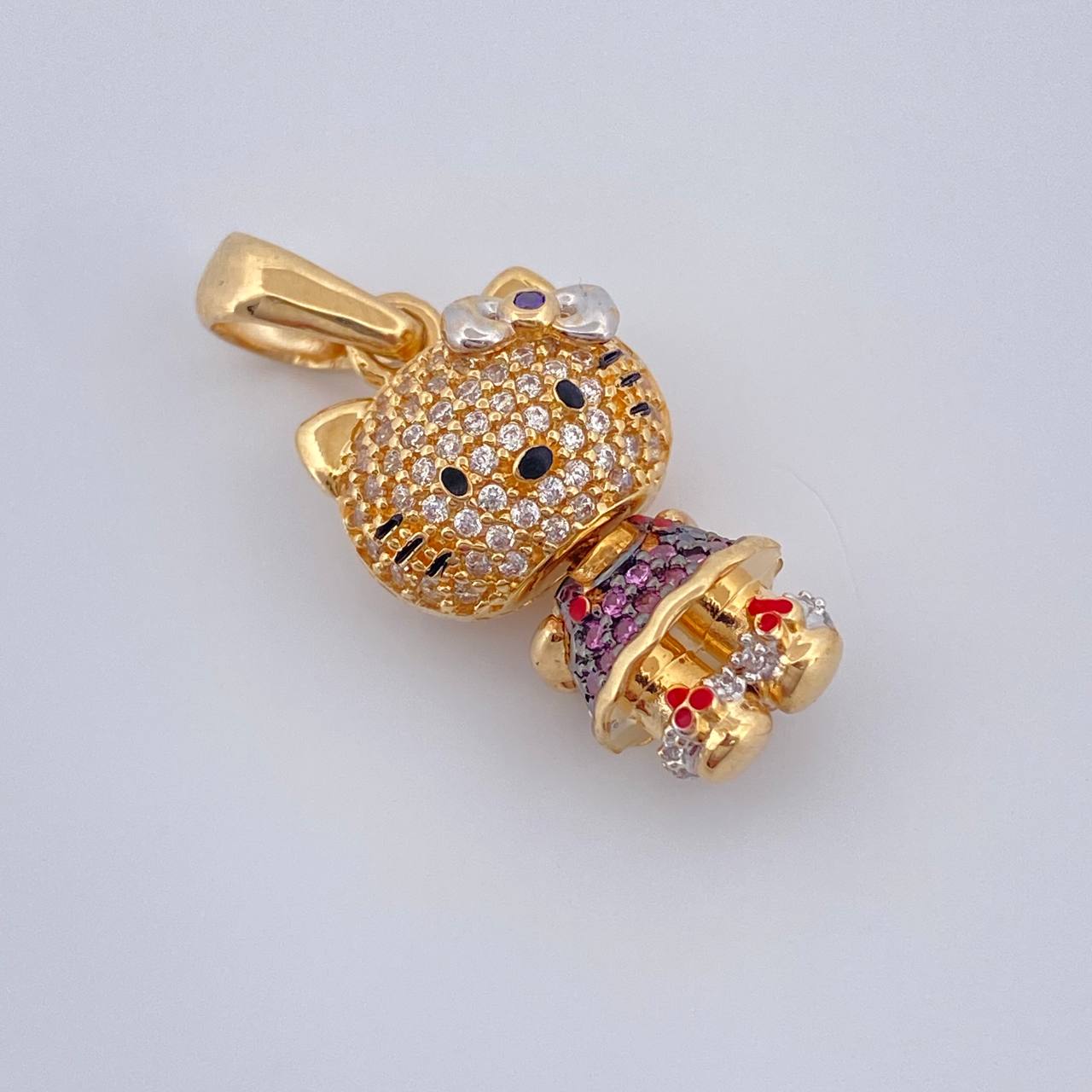 Dije Gata 4.75gr / 1 in / Tres Oros 18K %