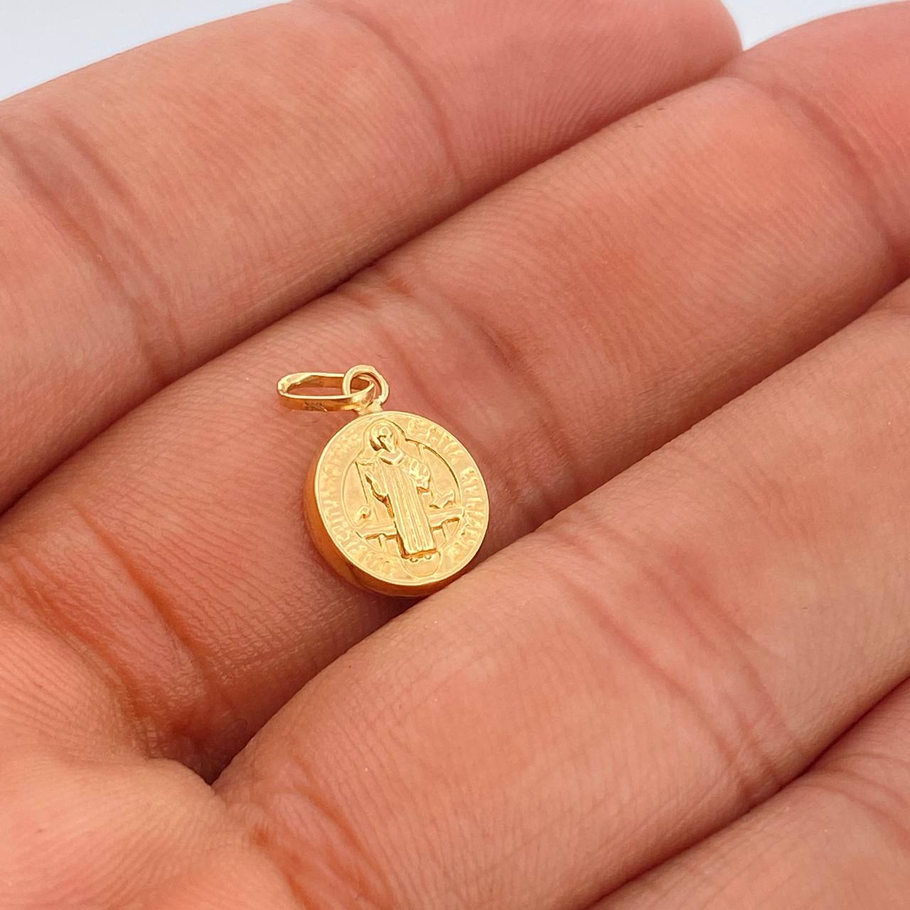 Dije San Benito 0.55gr / 3/4 in / Oro Amarillo 18K %