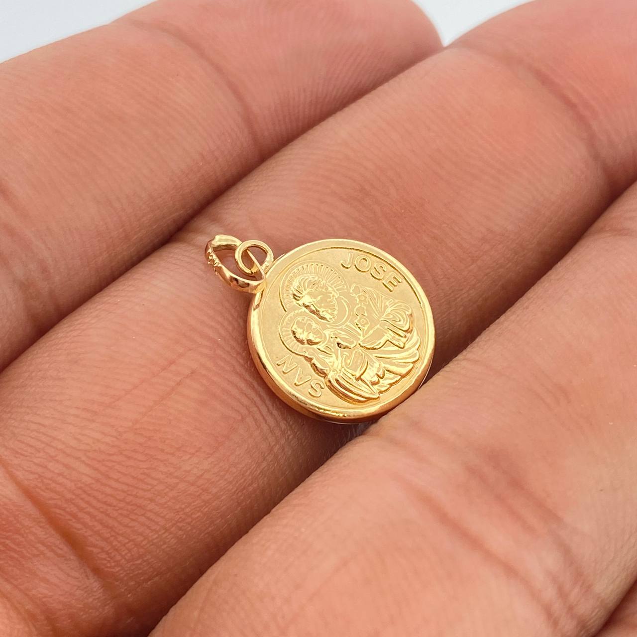 Dije San Jose 0.75gr / 3/4 in / Oro Amarillo 18K %