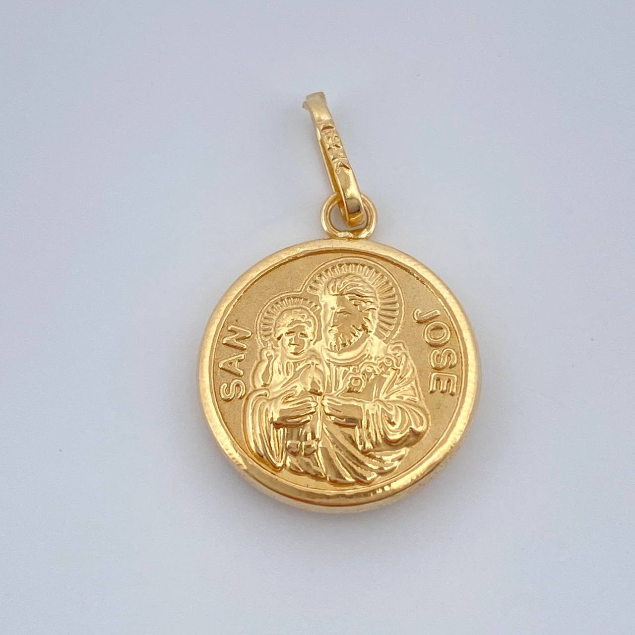 Dije San Jose 0.75gr / 3/4 in / Oro Amarillo 18K %