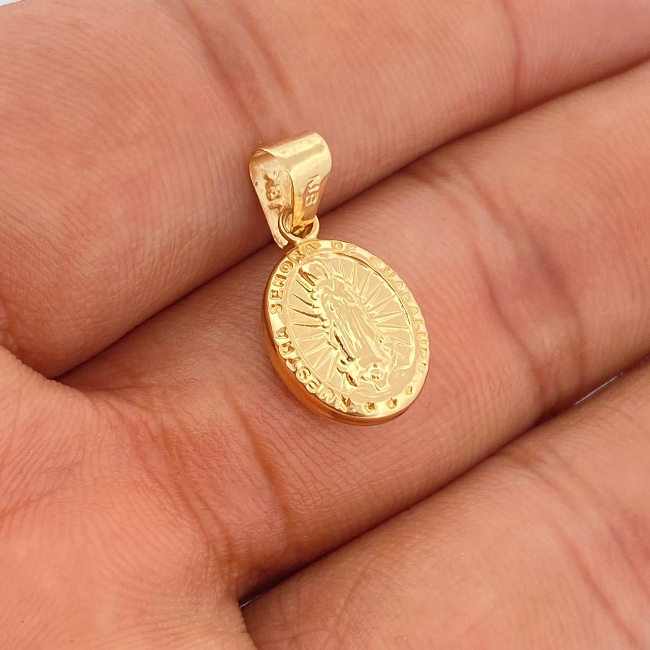 Dije Virgen De Guadalupe 0.85gr / 3/4 in / Oro Amarillo 18K %