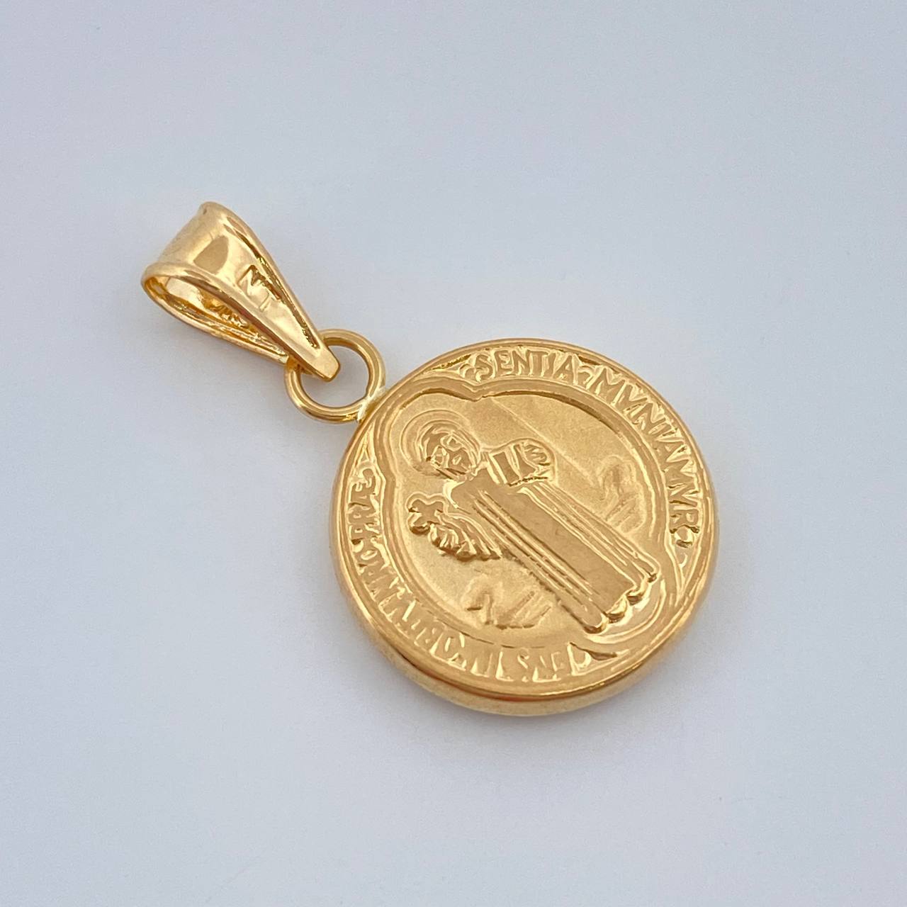 Dije San Benito 0.8gr / 3/4 in / Oro Amarillo 18K %