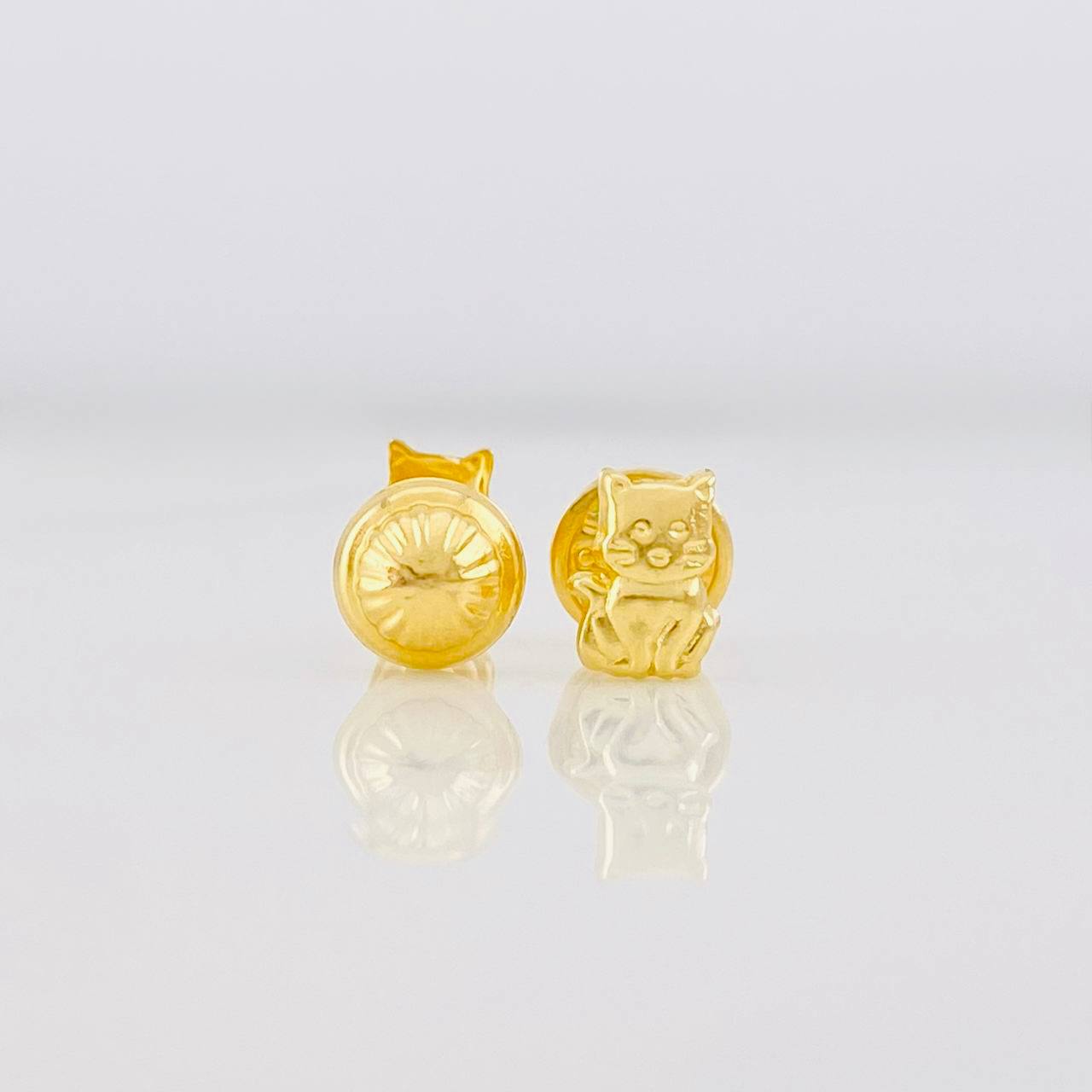 Stud Earrings Cat 0.5g / in / 6.2mm Yellow Gold 18K