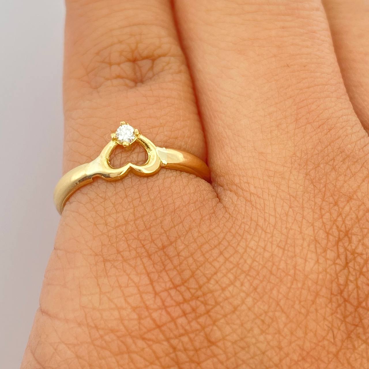 Heart Ring 0.75gr / Size 4 3/4 / 18K Gold +