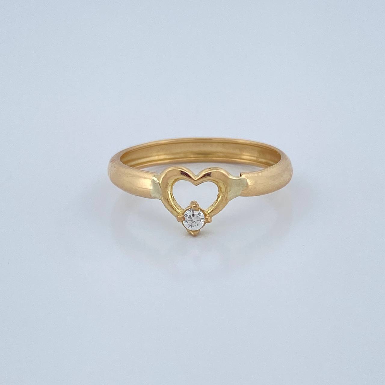 Heart Ring 0.75gr / Size 4 3/4 / 18K Gold +