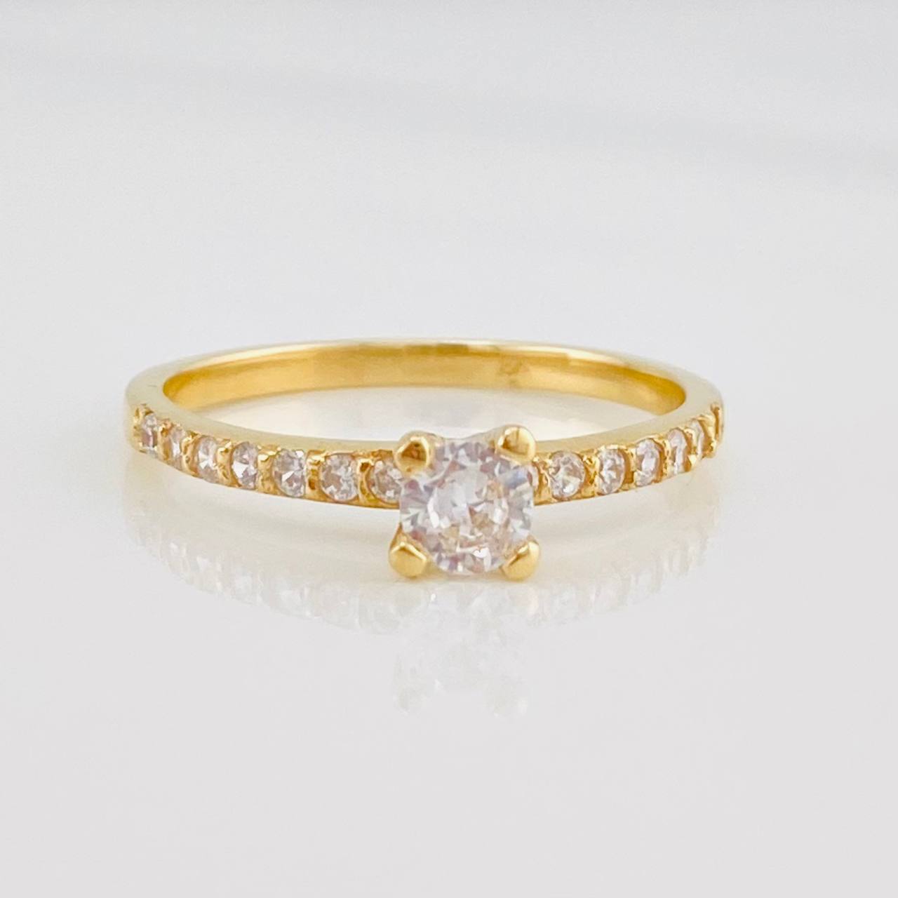 Solitaire Churumbela Ring 2.1g / T7 Yellow Gold 18K