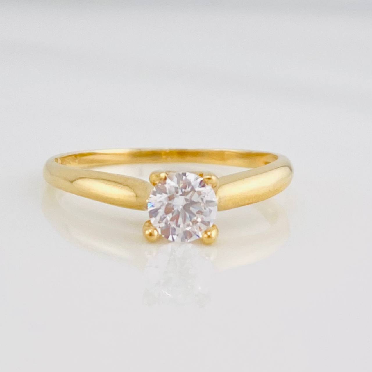 Anillo Solitario 1.6g / T5 3/4 Oro Amarillo 18K
