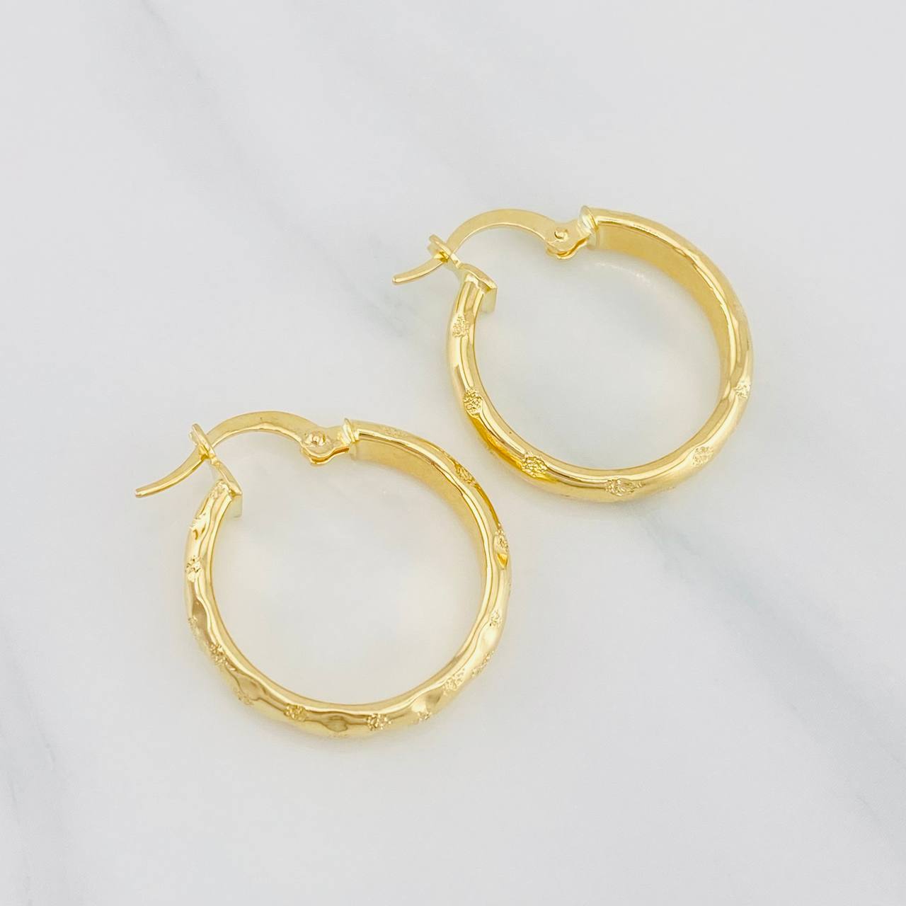 Candongas Lary 2.55g / 1 in Oro Amarillo 18K