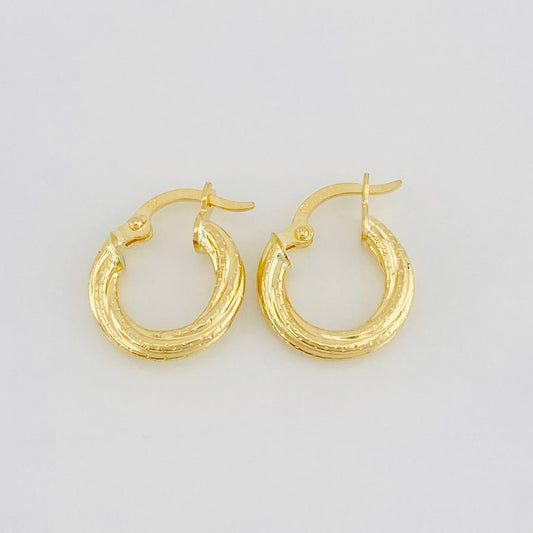 Hoop Earrings Lola 1.45g / 3/4 in 18K Yellow Gold