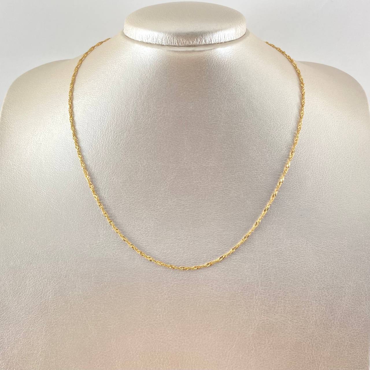 Singapore Chain 3gr / 17.7in / +3 18K Gold ©