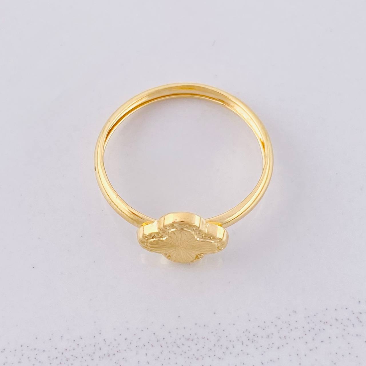 Diamond Cut Clover Ring 0.95g / T4 3/4 18K Yellow Gold
