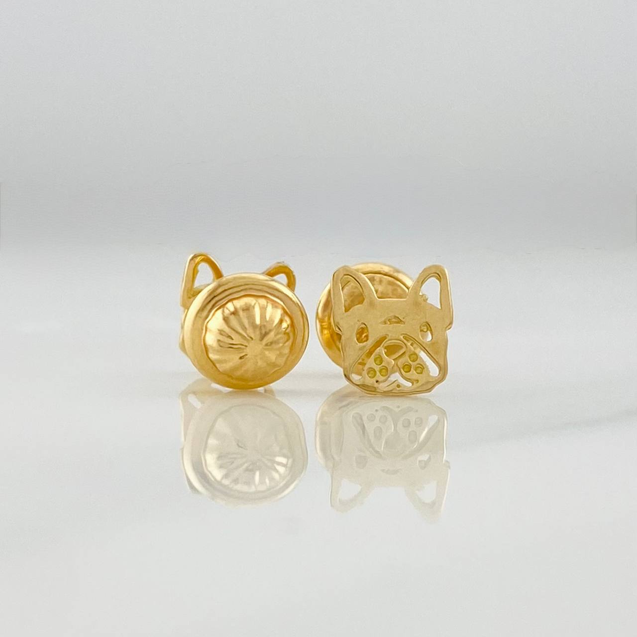 Stud Earrings Dog Face 0.75g / in / 6mm Yellow Gold 18K