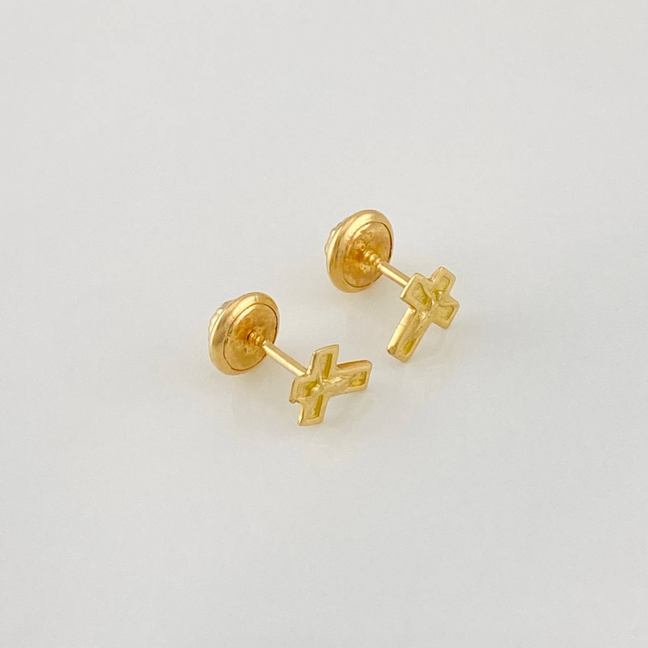 Stud Earrings Cross Christ 0.7g / in / 6.3mm Yellow Gold 18K
